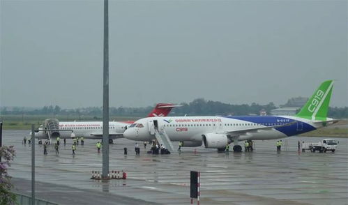 能见度低于500米，全市预警生效，航空商务服务受挑战